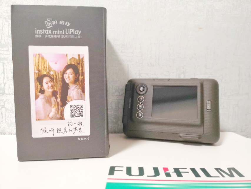 能通过手机打印照片的富士拍立得,富士拍立得打开后盖拍出照片效果