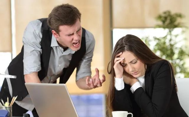 当自己陷入焦虑情绪应该怎么缓解,如何走出焦虑恐惧症