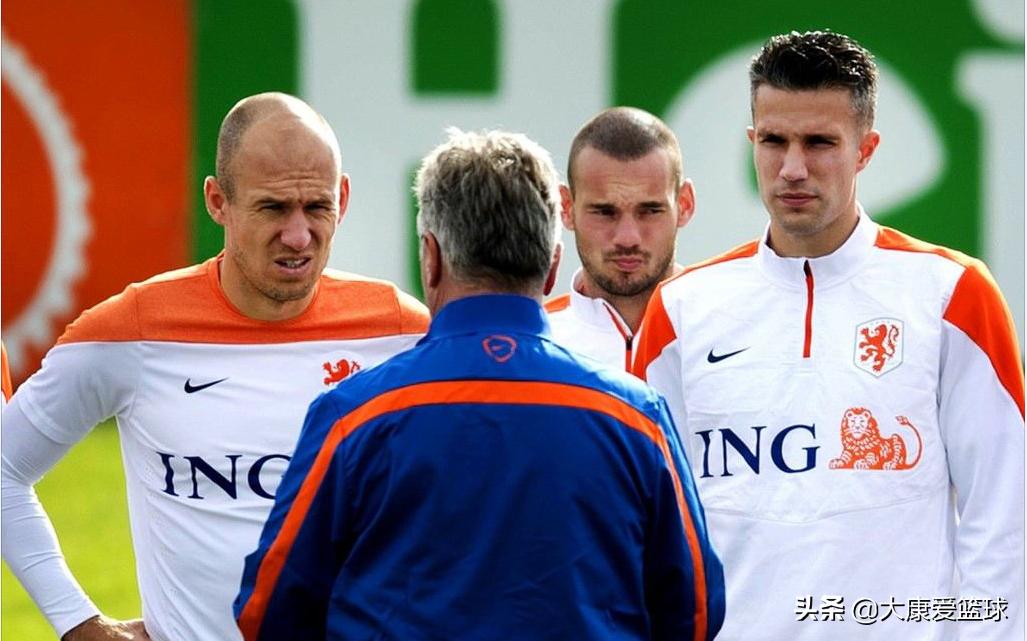罗本斯内德范佩西国家队合影,罗本与范佩西