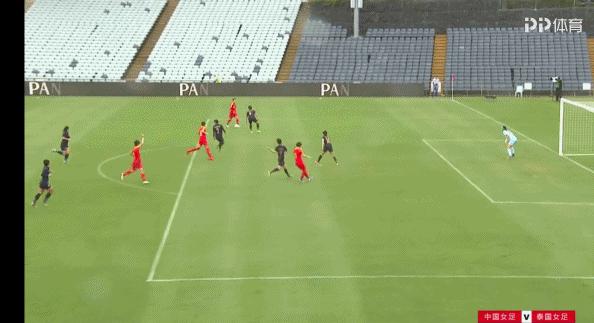女足球员模仿c罗进球,女足队员精彩进球