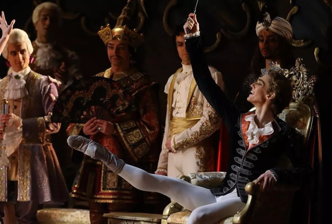 芭蕾朱利安,芭蕾精灵朱利安