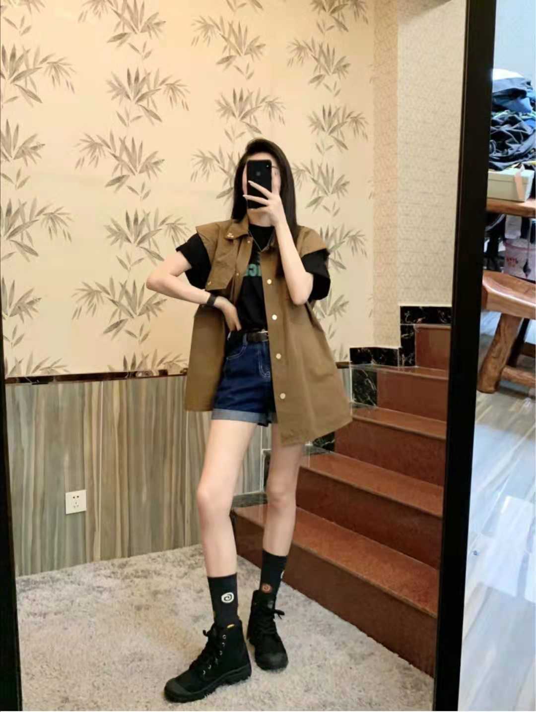 早秋怎么穿搭好看,早秋衬衫鲨鱼裤怎么搭配好看