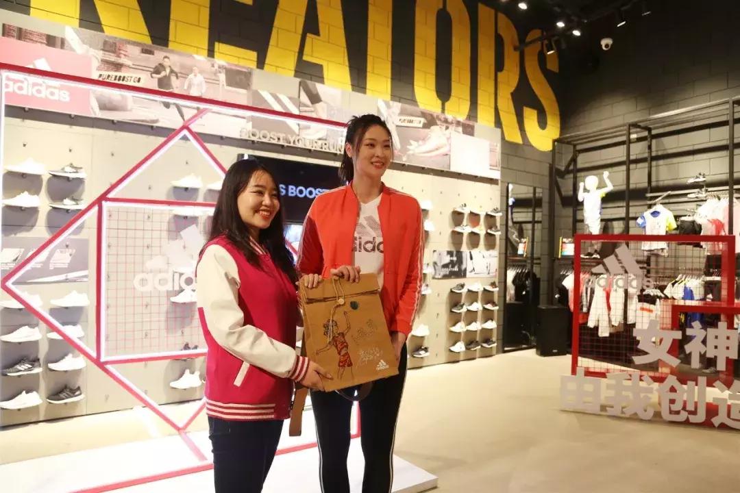 排球女神惠若琪空降恒隆，阿迪达斯这场「女神派对」燃爆了！