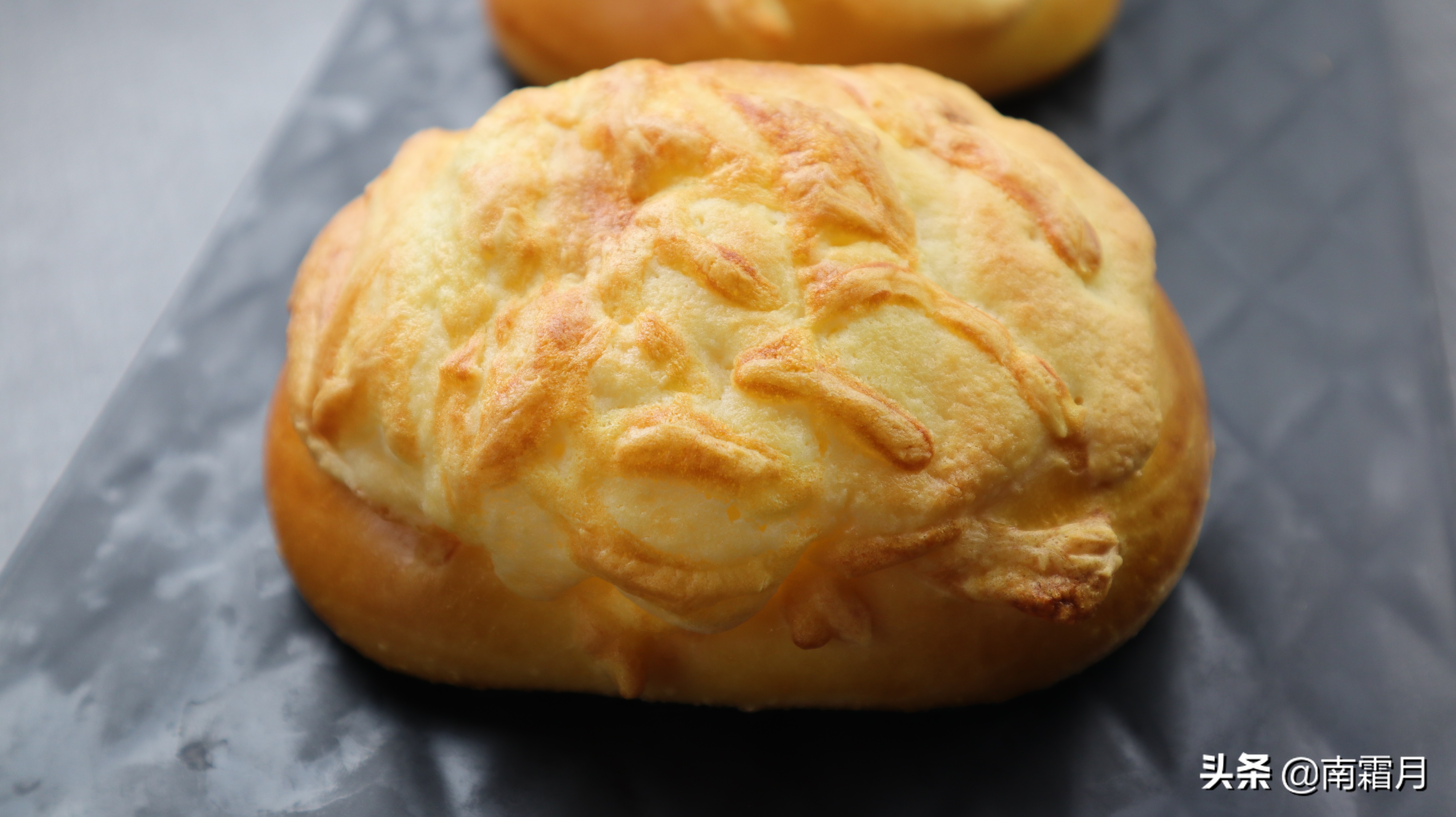 做面包必须要用专用酵母粉吗,用面包粉和普通面粉做面包的区别