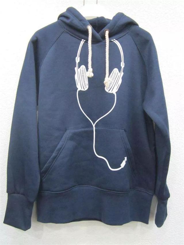 李维斯联名卫衣,李维斯联名小熊卫衣