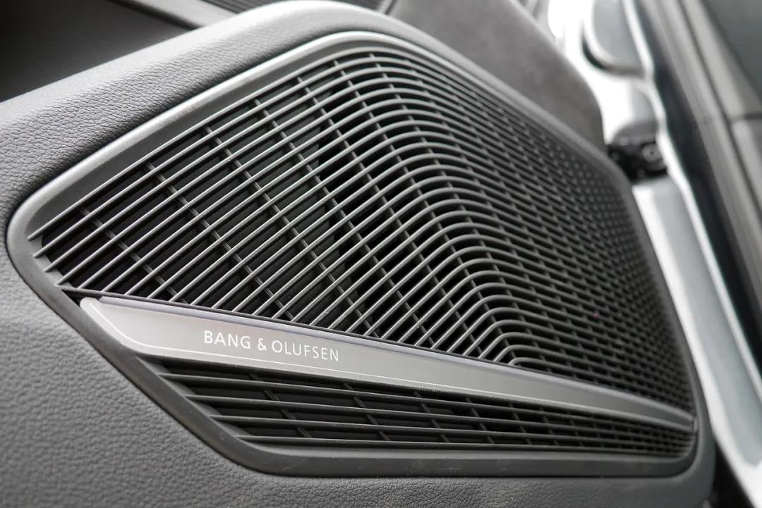 奥迪a4l原车带bo音响吗,奥迪a4l开着有高级感吗