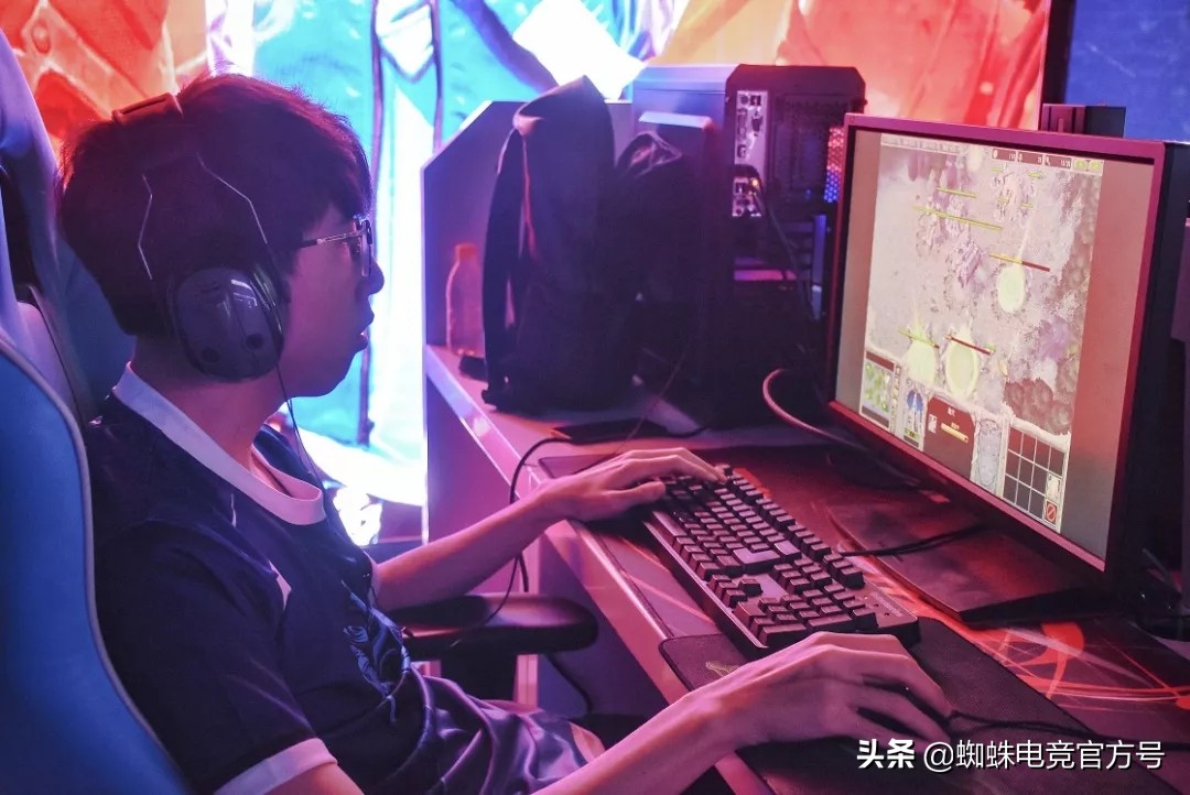 2019wcg韩国预选赛moonvsfov,moon中韩大师决赛