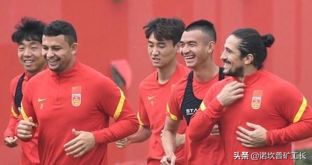 足球圈和教育圈等“圈外”人的口水战，没有赢家，国足输得更惨