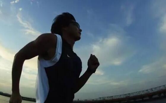 跑步减肥要坚持多久才能见到效果,每天坚持跑步但减不了肥怎么办