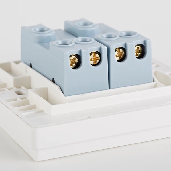 好的开关插座和便宜的有什么区别,电工师傅怎么就知道选择开关插座