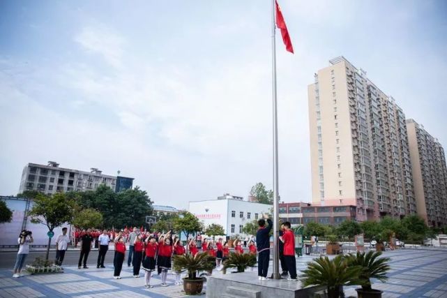 河镇中心小学少年先锋队入队仪式,思源实验学校少先队入队仪式