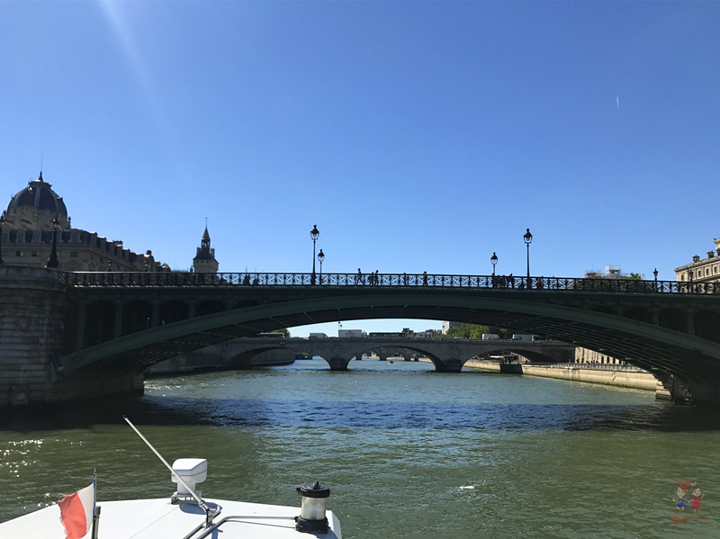 塞纳河的左岸和右岸划分依据,塞纳河和左岸