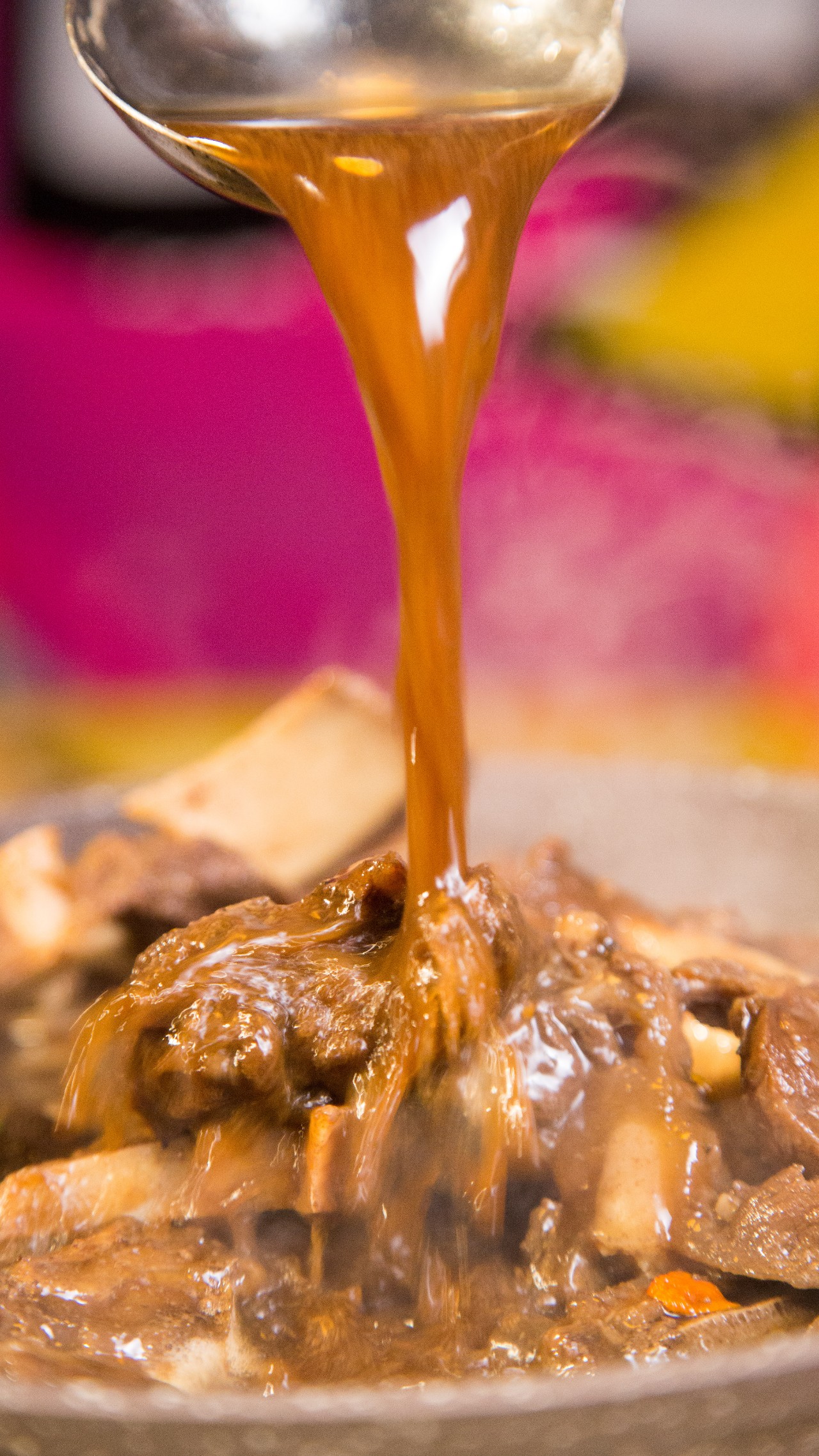 这家球迷必打卡胜地赢了！用牛蝎子锅+撸串，解锁夏日夜晚方式