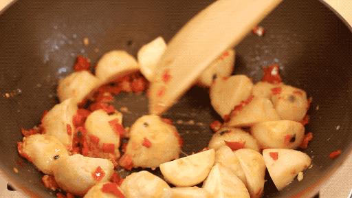 超粉超糯的芋头,食堂剁椒芋头的做法大全家常