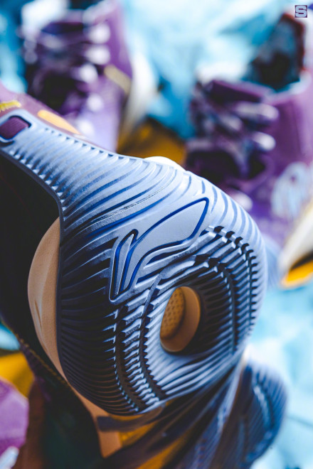 李宁反伍一代vs驭帅13,李宁反伍二代和李宁全城8