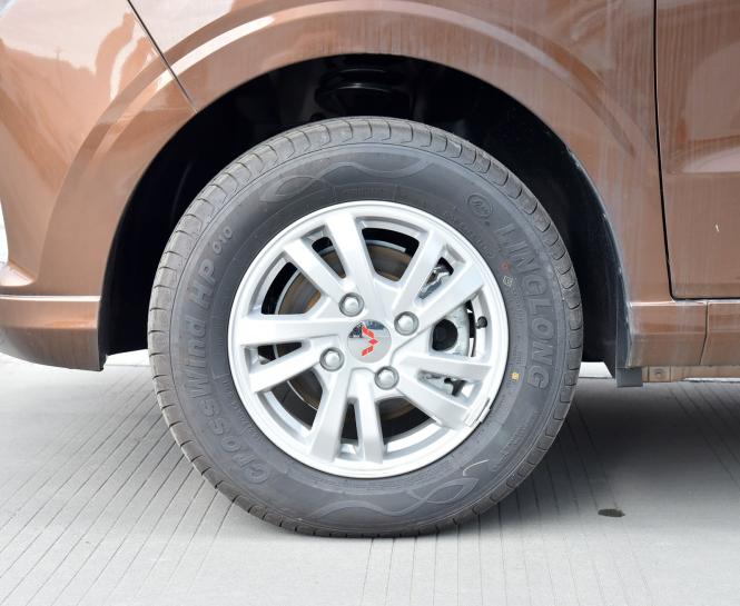 五菱宏光1.5自吸测评,五菱宏光经典款国六1.5测评