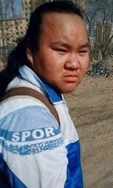 老虎：这是我准备养大吃的，你来凑什么热闹