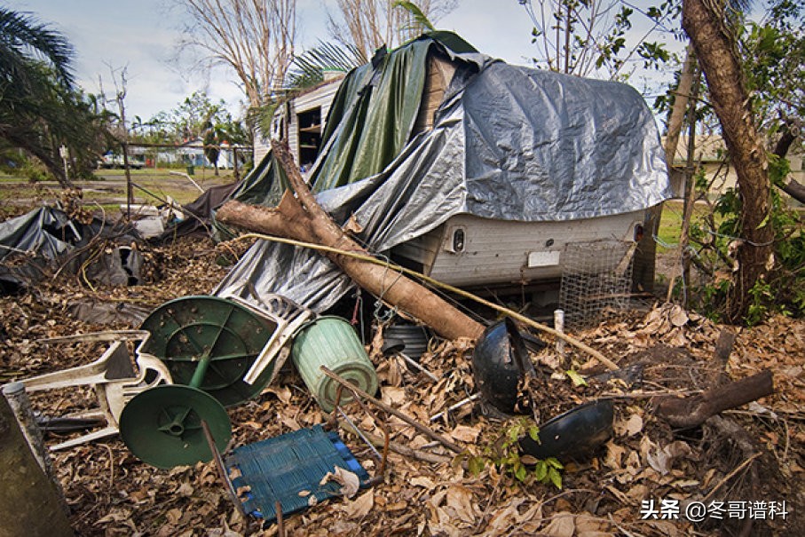 龙卷风幸存的10个误区,龙卷风发生时正确的逃生