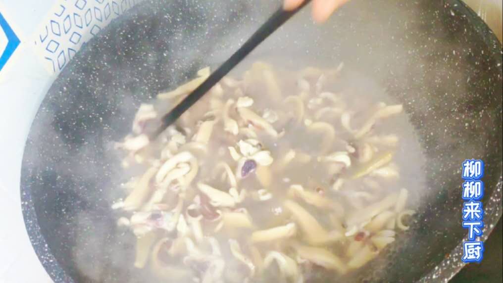 墨鱼干炒芹菜橙子,芹菜炒墨鱼干家常做法