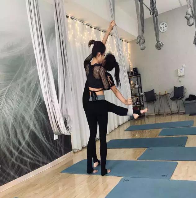 沈阳瑜伽私教,沈阳空中弹力瑜伽