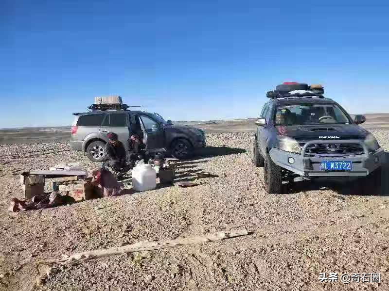 如何正确的辨别陨石寻找陨石,陨石在什么地方最容易发现