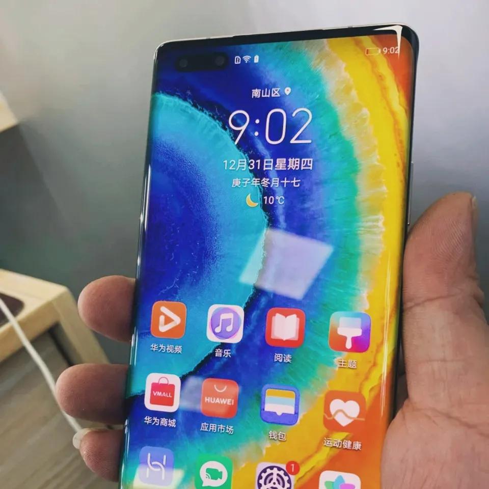 买小米10至尊版好还是苹果11好,等华为mate40还是买小米10至尊