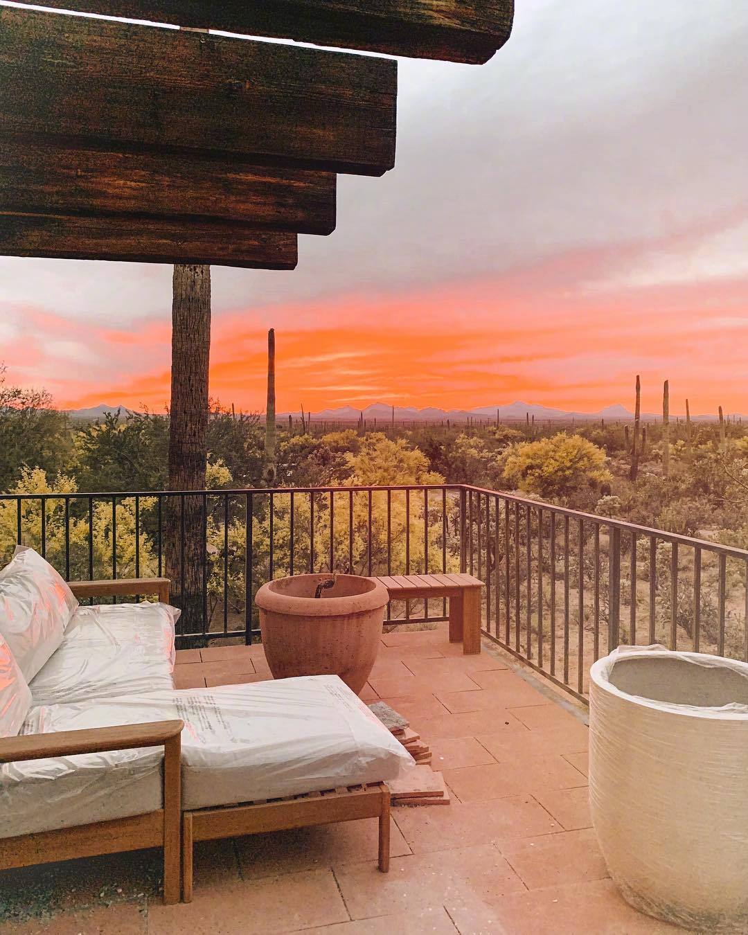 日落傍晚海边风景背景图 (高清沙漠黄昏图)