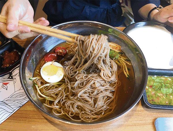 为了一碗面条差点和老公吵起来,为了一碗面大打出手