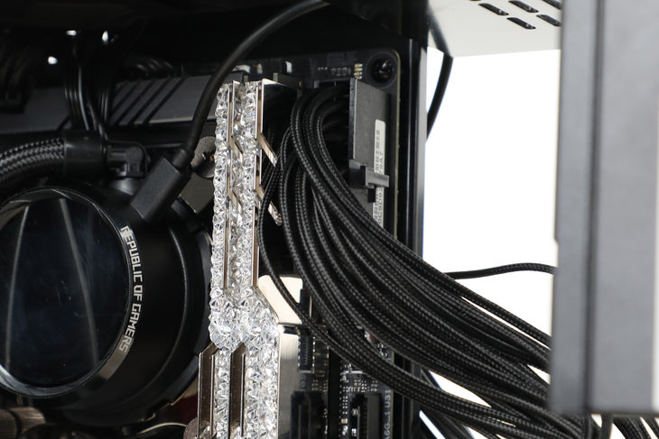 2019年最强小钢炮华硕ROG信仰充值装机方案