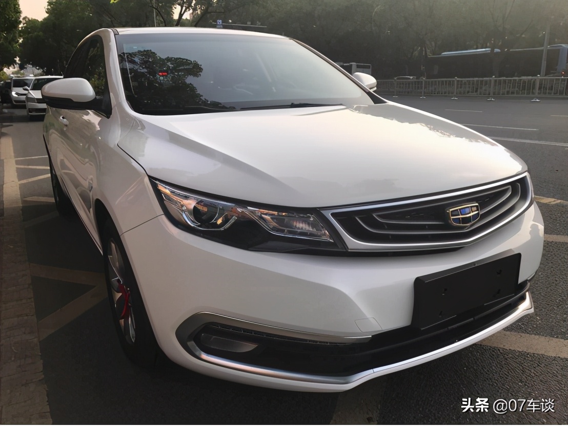 吉利帝豪对比远景轿车,吉利帝豪和远景比较