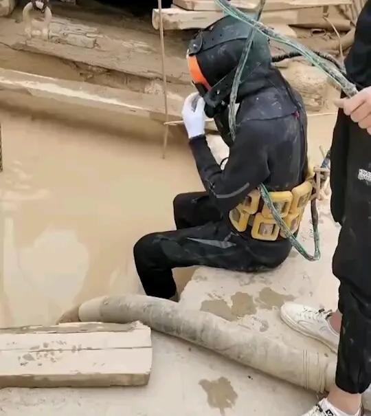 在工地当水鬼一个月能挣多少钱,工地水鬼月薪多少