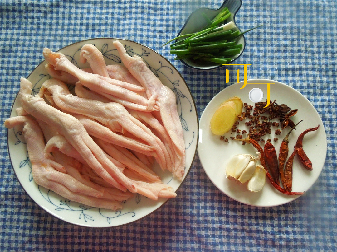 比鸡爪还好吃,卤鸡爪鸭掌做法