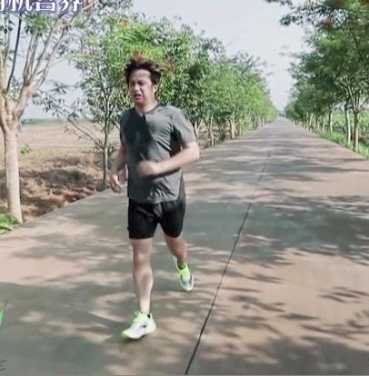 明星穿的nike跑鞋,明星都在穿的跑鞋