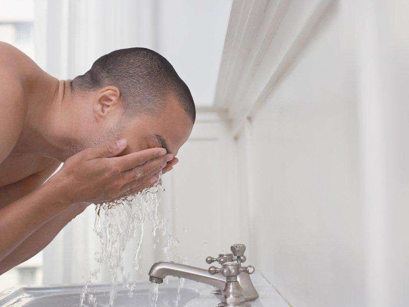 正确的男生护肤步骤来了！看看你有没有用错护肤品？