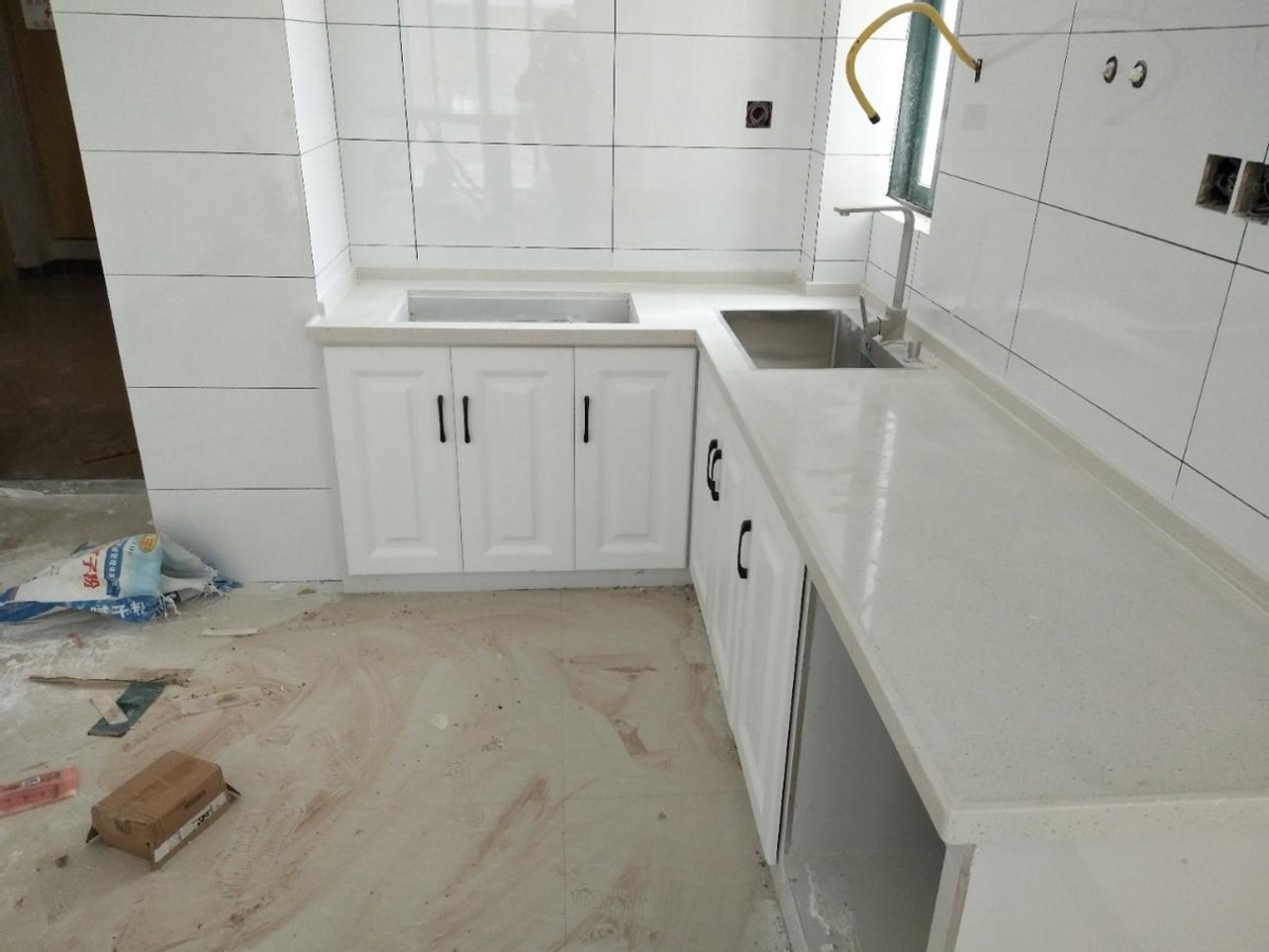 用瓷砖做的厨房橱柜可以吗,不顾父母反对还要坚持吗