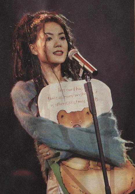 走在时髦前列的情歌天后，如今时尚圈流行的都是她玩剩下的？