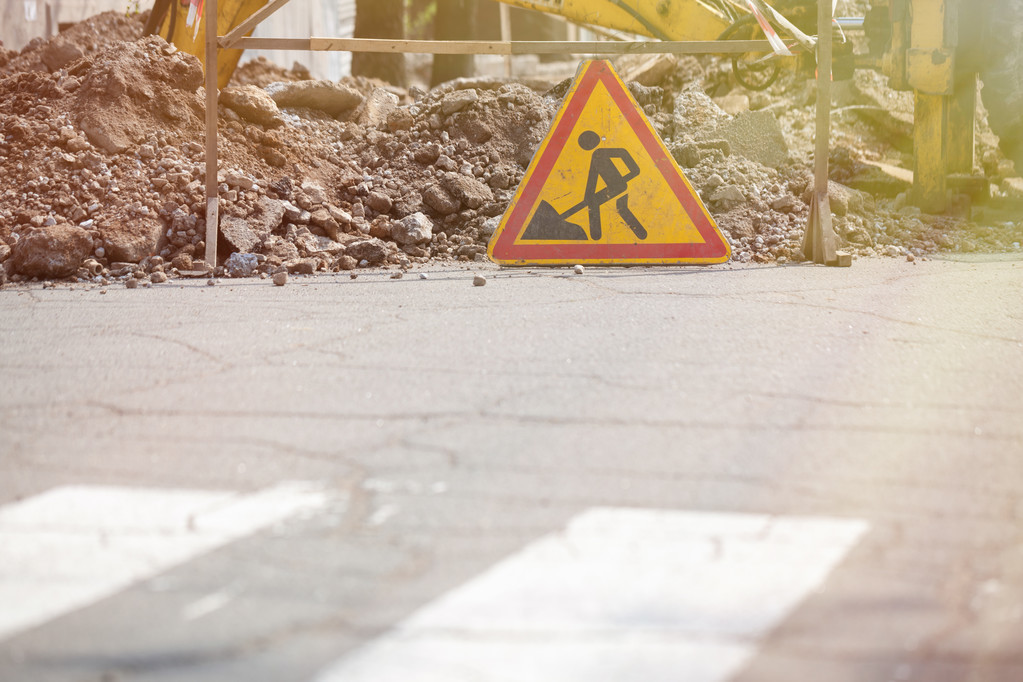 深圳市某地地毯采购及安装招标公告（预算415万元）