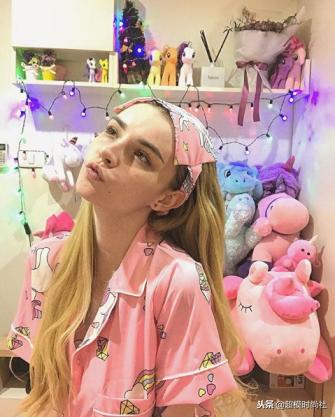 泰国高级感女性泳装拍照,泰国惊艳高级感泳装