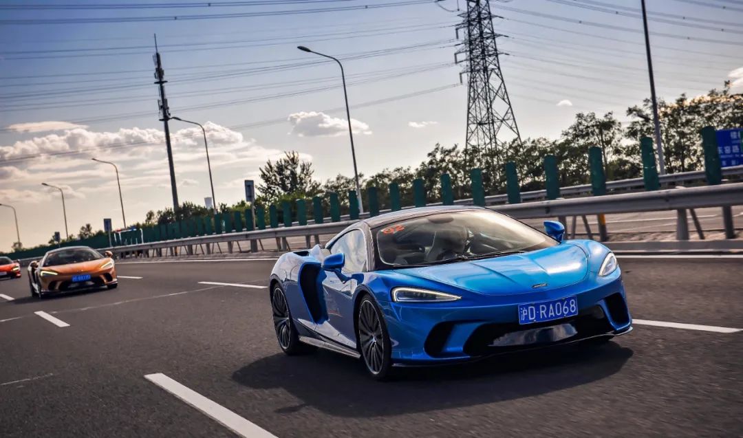 迈凯伦gt实拍路试,2021款迈凯伦gt第一视角试驾