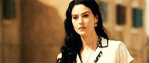 意大利女人的美，都在这一瓶玫瑰水里