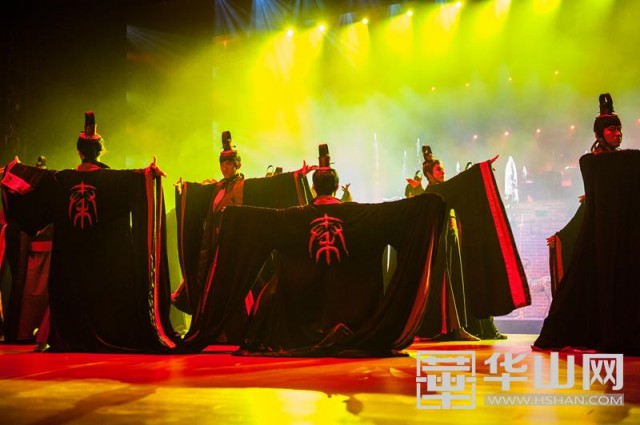 大型史诗舞台剧秦俑情震撼首演,秦俑情舞台剧在哪里举行