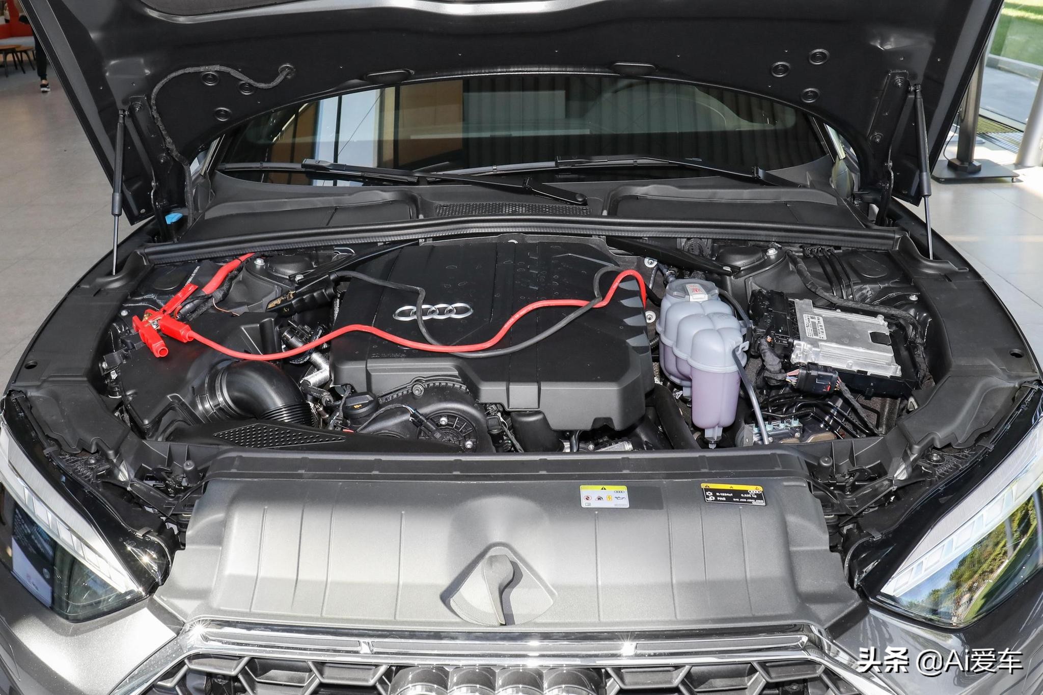 2门4座硬顶进口轿跑,大排量油耗6.4L,原装豪华品牌,实拍奥迪A5