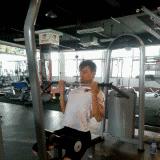 去健身房边看教程边训练,健身房器械使用全解练背