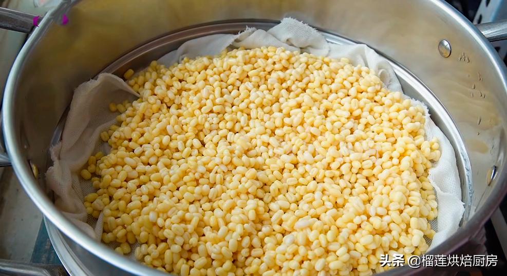 皮薄馅厚香甜绵软绿豆饼,怎样用绿豆磨浆做绿豆饼