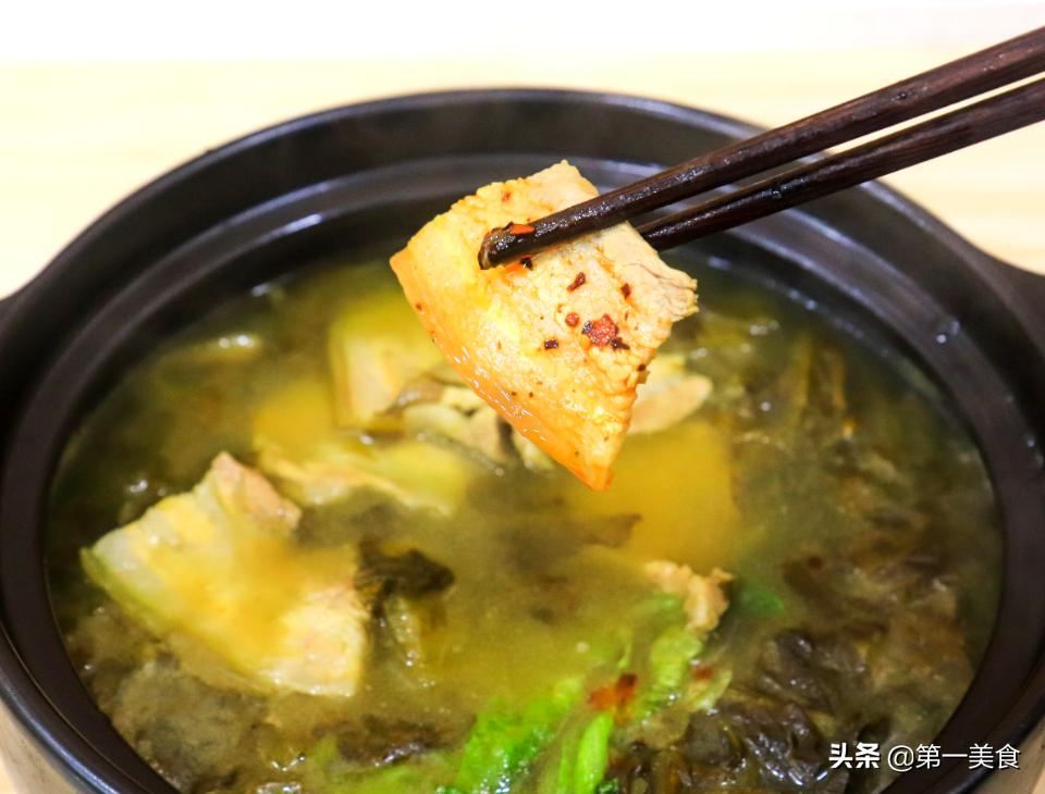 酸菜和肉怎么做肉才容易烂,酸菜炖肉需要什么料