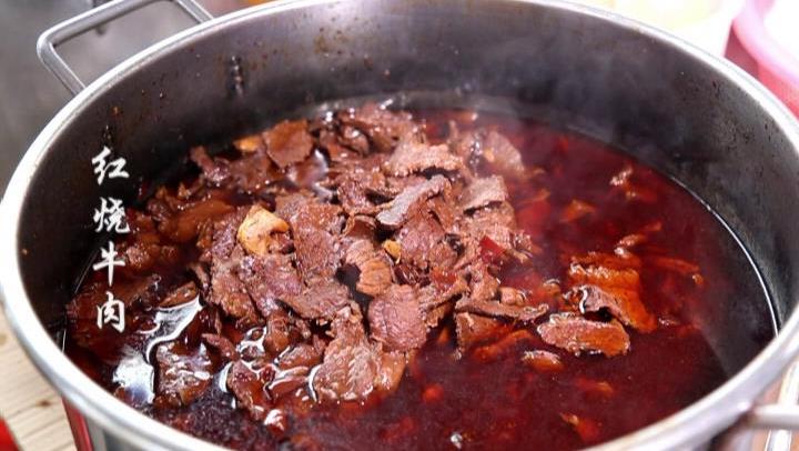 粒粒晶莹的“油炒饭”|新配方,老味道,这样的蛋炒饭你吃出回忆了吗?