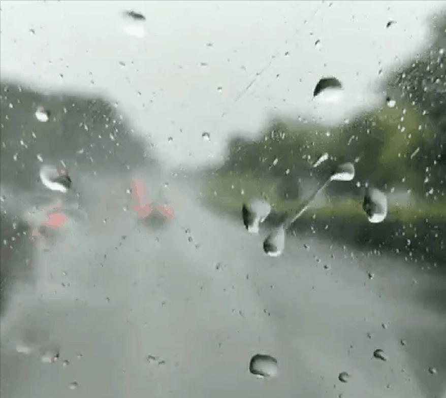 新加坡48小时超强暴雨,新加坡多地遭暴雨侵袭
