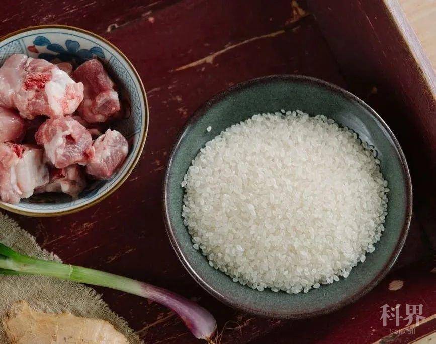 淘米水洗脸变白的正确方法,淘米水洗脸需要再用清水洗一遍吗