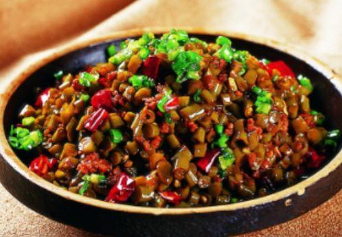 为什么做的酸豆角有涩味,酸豆角一般炒几分钟就熟了