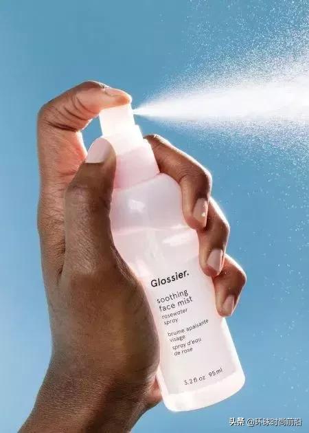 什么水适合肌肤喝,你的肌肤该用乳液还是面霜